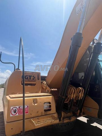 Poclain 320c à vendre - 2