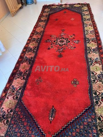 Tapis traditionnel en bon état - 2