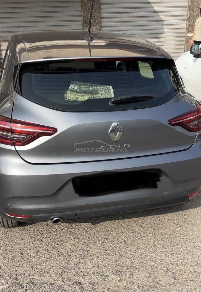 Renault Clio 2023 (49000 km) - État excellent