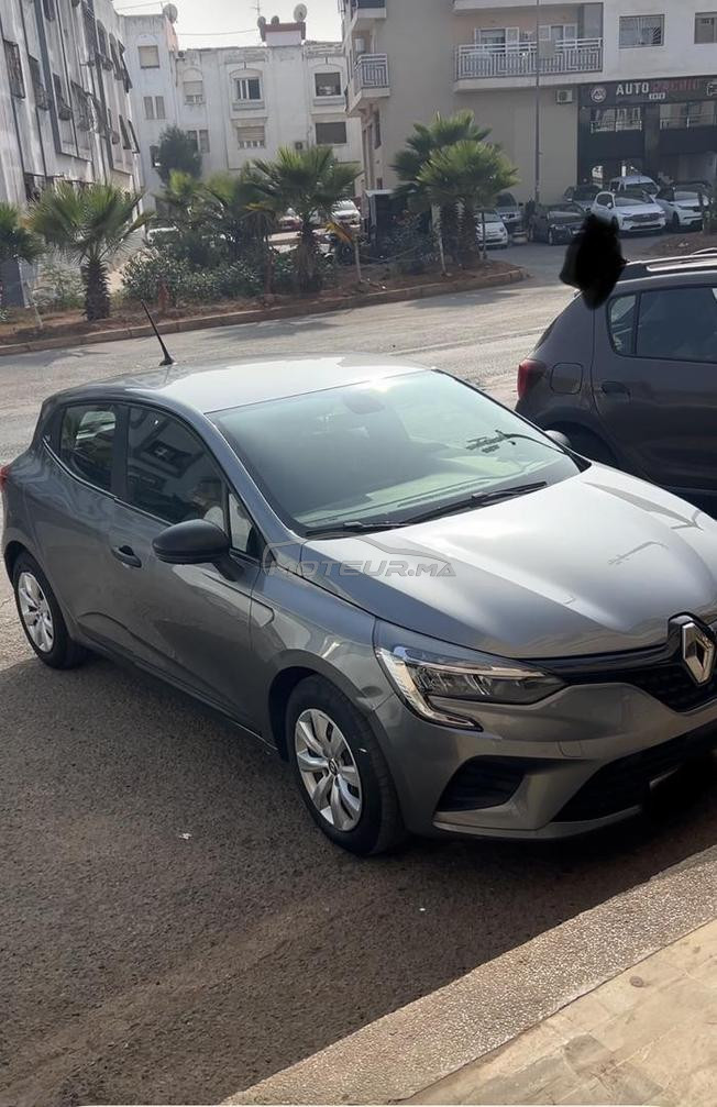 Renault Clio 2023 (49000 km) - État excellent