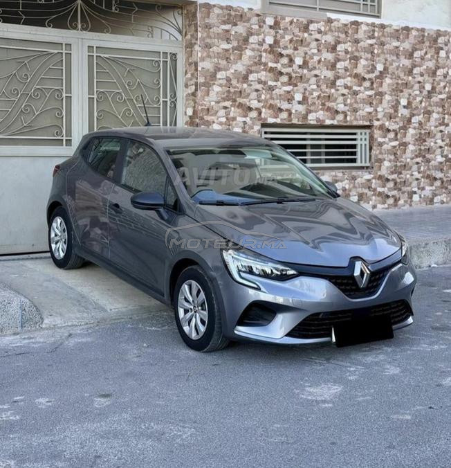 Renault Clio 2023 (49000 km) - État excellent