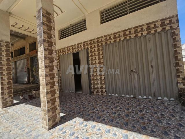 محل 100 متر للكراء مكازة