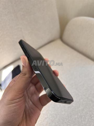 iPhone 14 pro très bon état