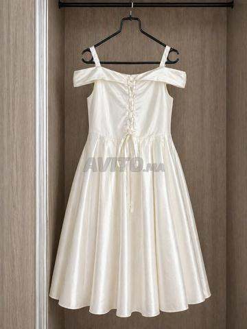 Robe blanche XS/S satin achetée en France - 2