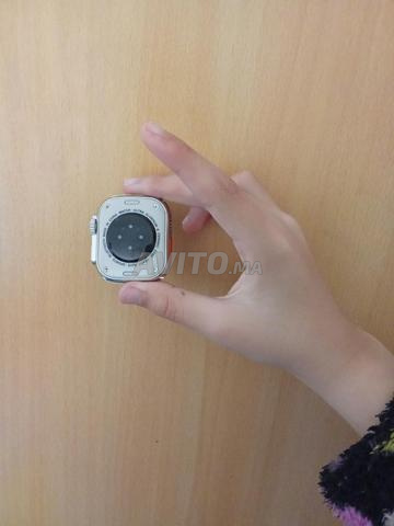 Montre intelligente à vendre avec 2 ceintures - 2