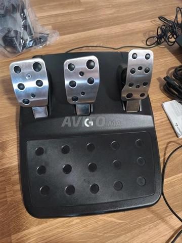 Simulateur Logitech G923 SE avec levier de vitesse - 2