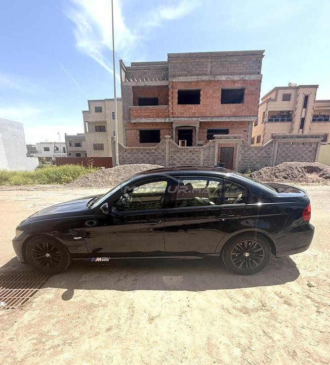 BMW SERIE 3 E90 en bonne état