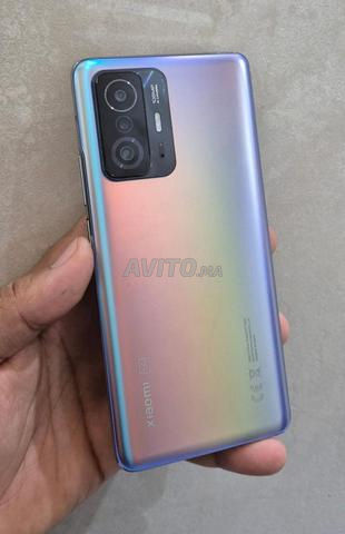 هاتف نظيف ، فيه خدش خفيف