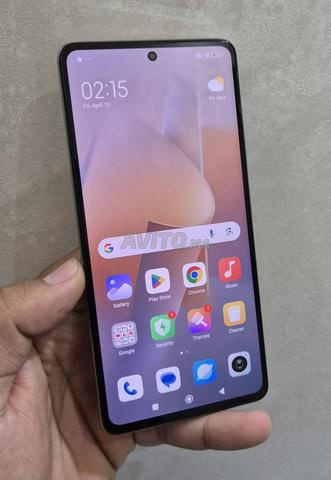 Téléphone propre, il y a une petite rayure - 2