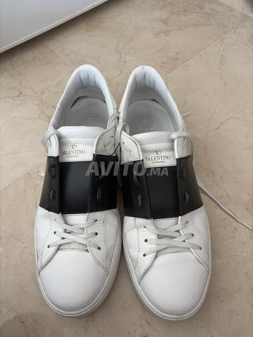 أحذية رياضية أصلية من Garavani، مقاس 45-46