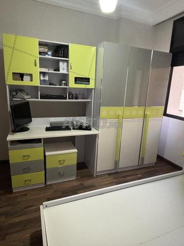 أثاث أخضر ورمادي مع مرتبة - 2