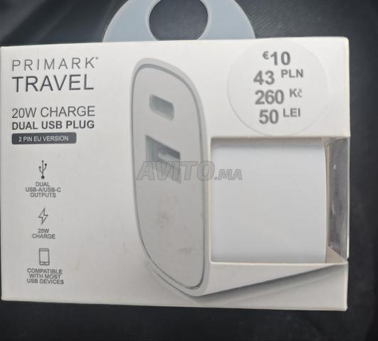 شاحن USB-A USB-C Primark travel 20W مستورد جديد