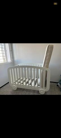 سرير أطفال ومرتبته