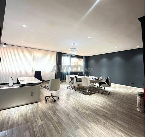 Bureau de 65 m² à Ain Sebaa la route côtière