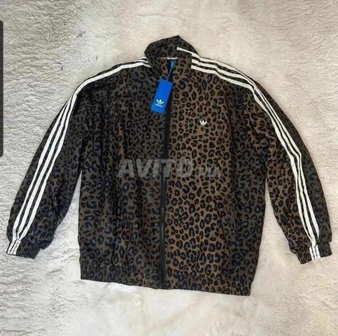 Pantalon de survêtement ample adidas Firebird imprimé léopard - 2