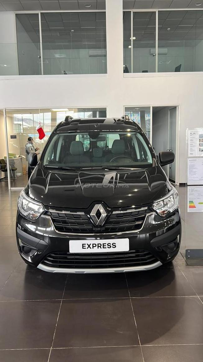Renault Express Diesel Manuelle 2025 à Taza