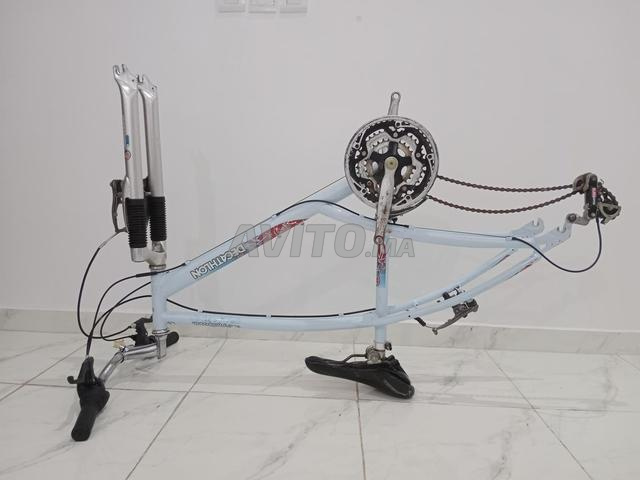 هيكل دراجة Decathlon مع ملحقات (بدون عجلات) - 2