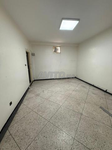 مكتب للإيجار - 2