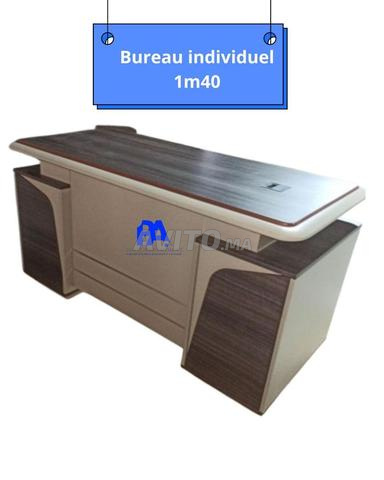 Bureau opérateur minimaliste/vestiaire - 2