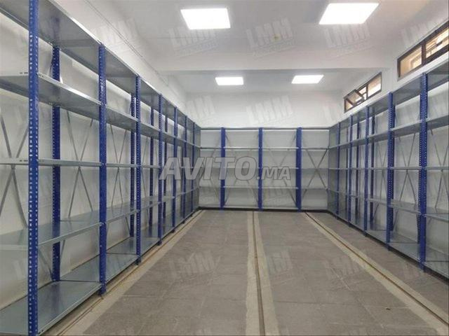 Rayonnage de stockage spacieux/vestiaire - 2