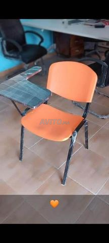 Chaise scolaire avec écritoire / vestiaire