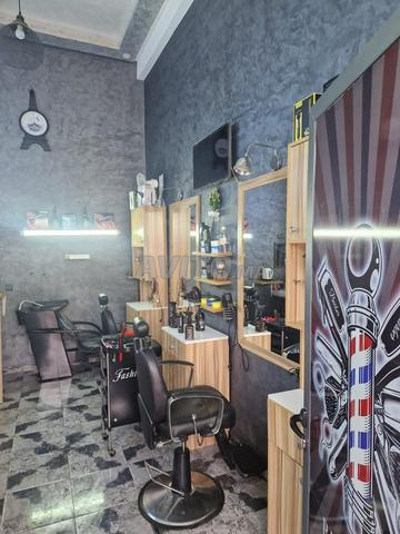 Équipement complet de salon de coiffure à vendre