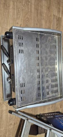 آلة قهوة احترافية