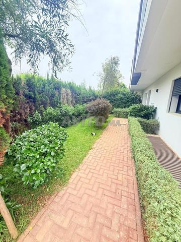 فيلا استثنائية على بعد خطوات من الشاطئ