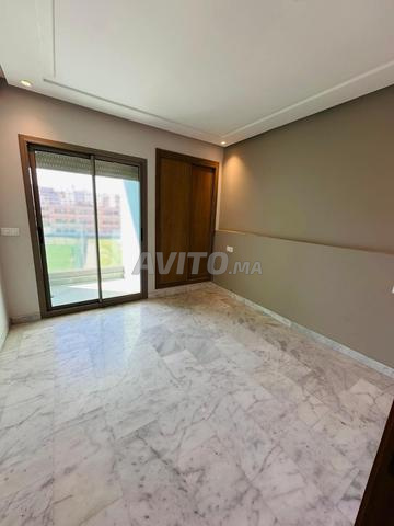 استوديو فارغ للإيجار - 70 متر مربع - بورغون - 2