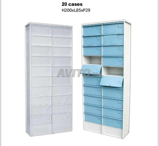 Classeur métallique à tiroirs / vestiaire