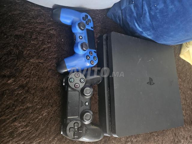 PS4 Slim 500Go flashée, 2 manettes originales