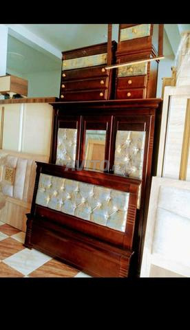 Chambre à coucher complète - 2