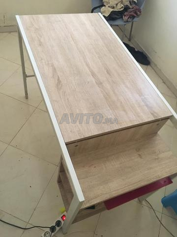 Table en très bon état - 2