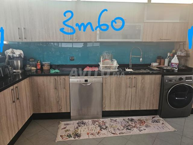 مطبخ كامل للبيع بسبب الانتقال