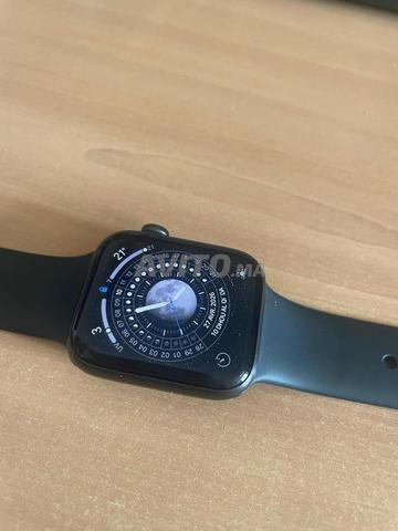 ساعة آبل SE هيكل 44 مم