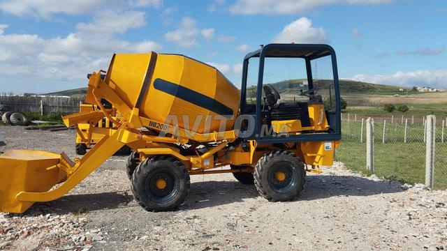 خلاطة خرسانة ذاتية