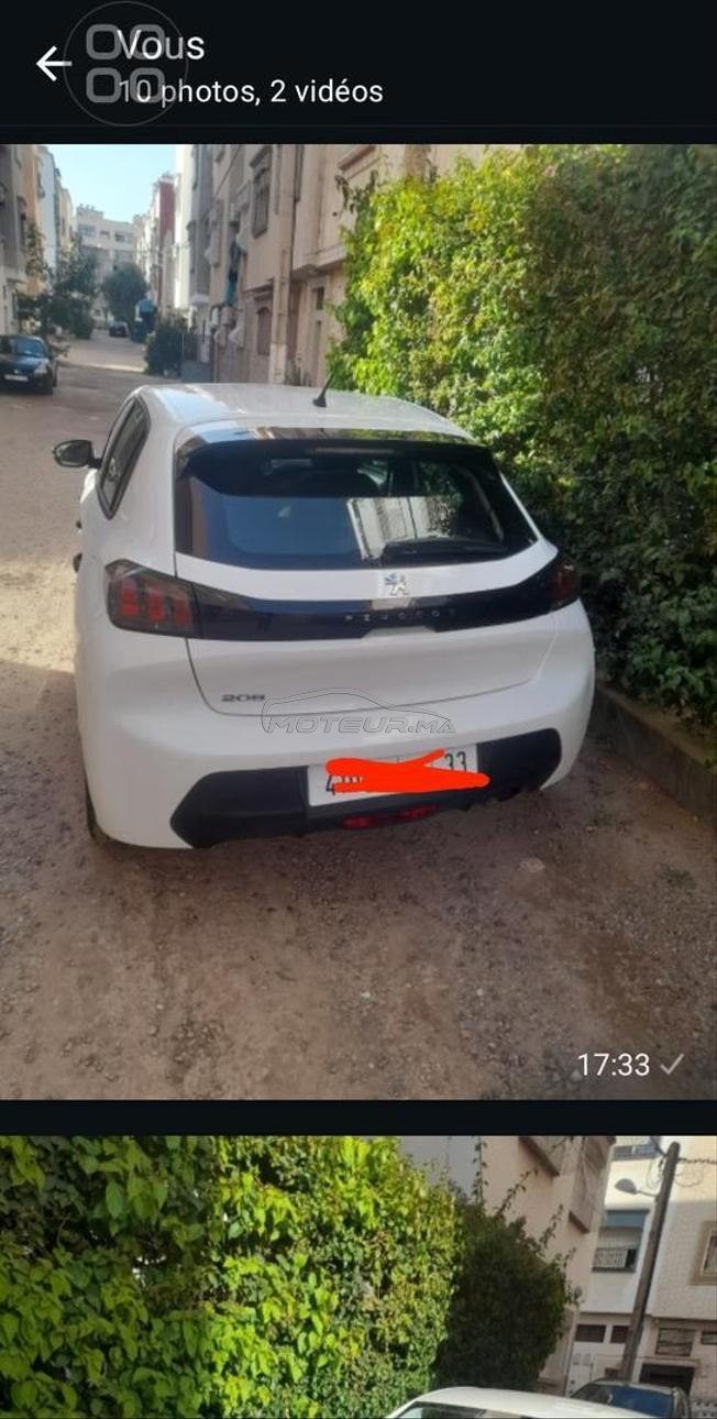 peugeot 208 tilila