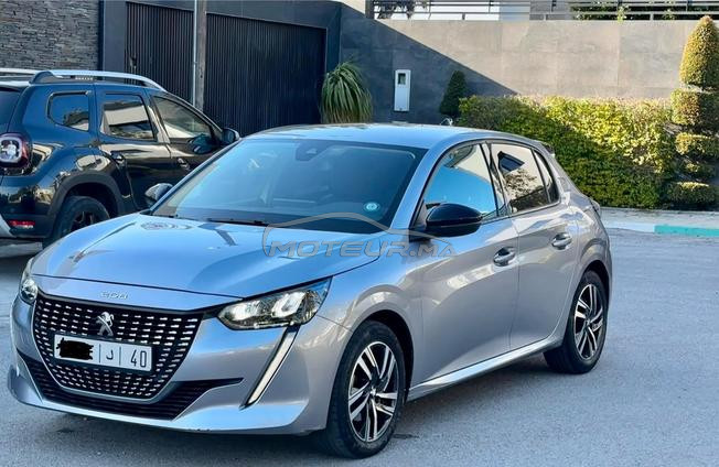 peugeot 208 130ch automatique 3amra tout option