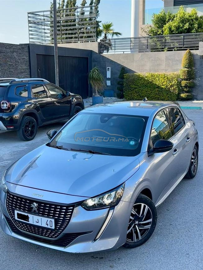 peugeot 208 130ch automatique 3amra tout option