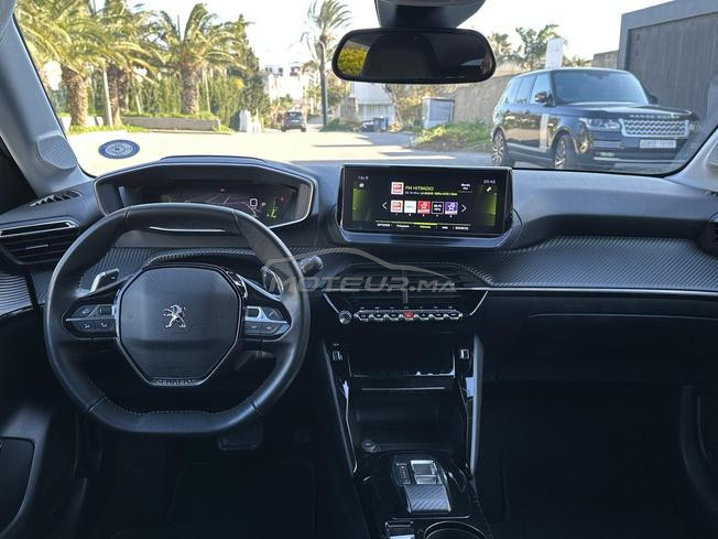 peugeot 208 130ch automatique 3amra tout option