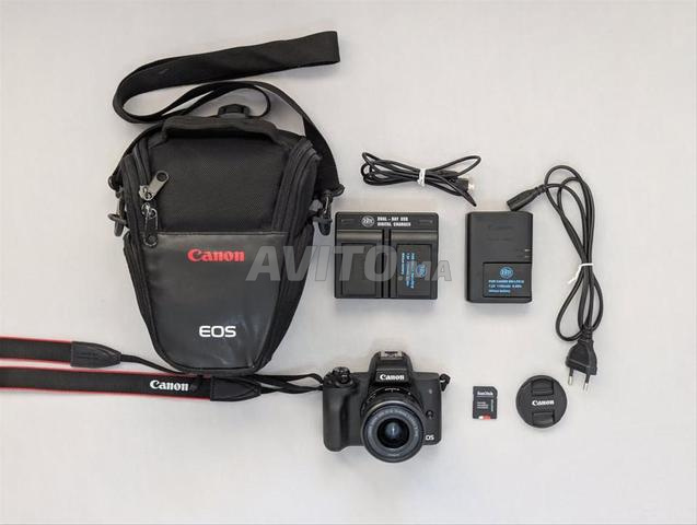 Canon M50, 3 batteries, 2 chargeurs, étui - 2
