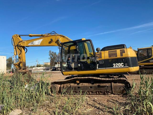À vendre pelle à Chnie caterpillar 320 cs