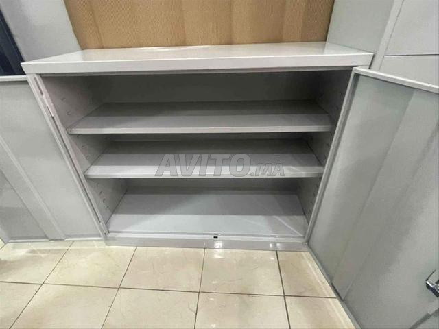 Armoire métallique haute a deux portes battante  - 2