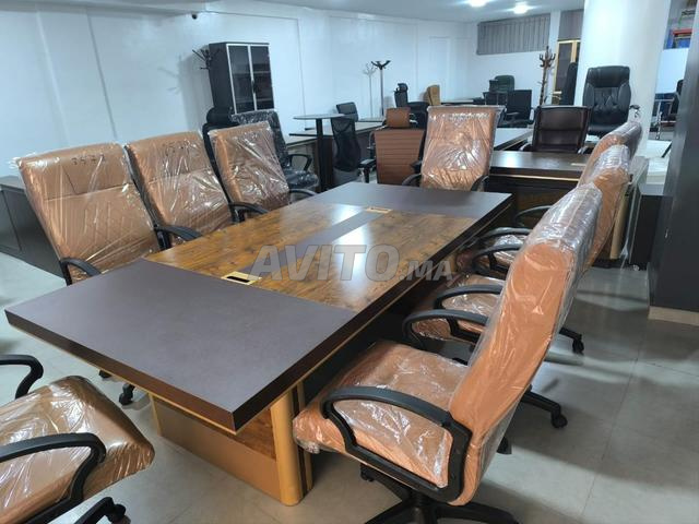 Table de réunion à vendre - 2