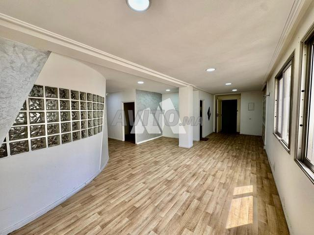 Bureau Spacieux 144m² sur Boulevard Zerktouni - 2