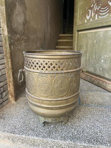 Ancien et c'est une pièce archéologique