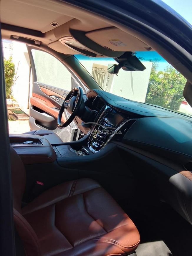 Cadillac Escalade Essence Automatique 2020 à Rabat