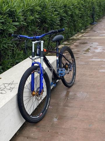 Moto en parfait état et bien préparée - 2