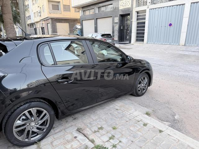 Voiture toute neuve - 2