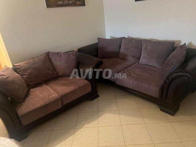 أريكتان أنيقتان للبيع